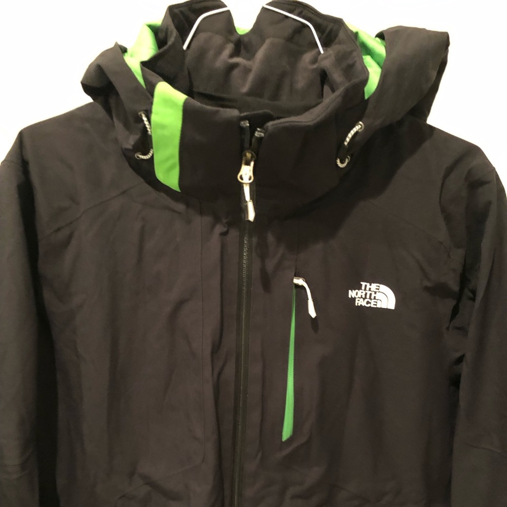 Men's Hyvent Ski jacket with Recco - size Medium